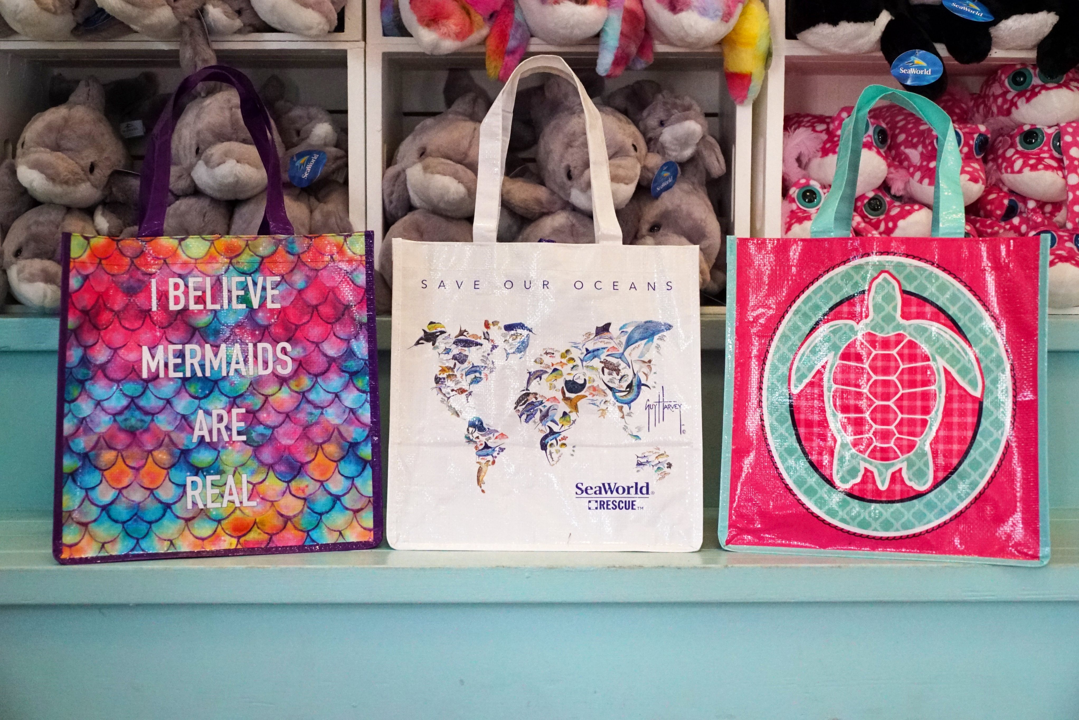 SeaWorld Entertainment to remove singleuse plastic from its 12 theme